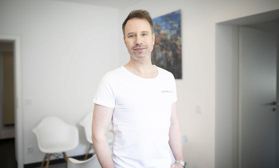 Antifalten Unterspritzung in München vom Profi Dr. Daniel S. Müller